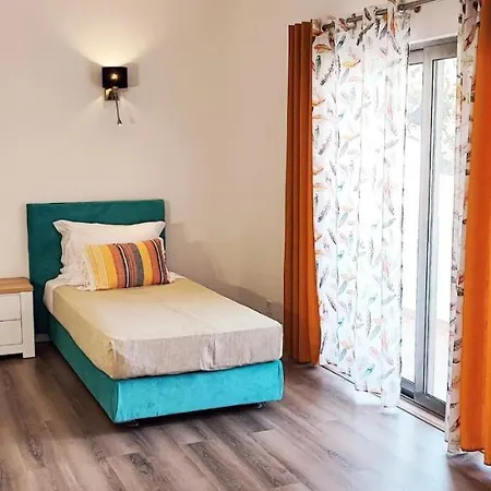 Вілла 6 Bedroom Private Tenazinha I, With Private Pool Албуфейра