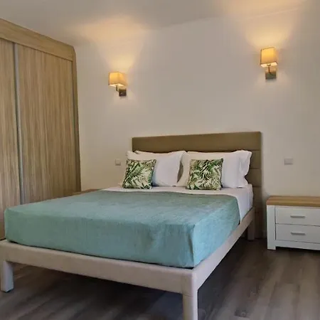 Willa 6 Bedroom Private Tenazinha I, With Private Pool