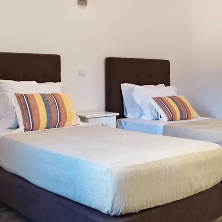 6 Bedroom Private Tenazinha I, With Private Pool