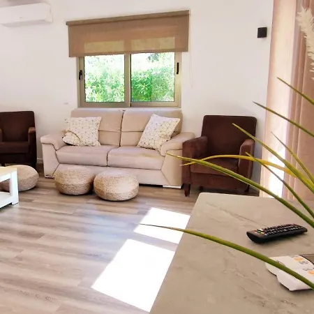 6 Bedroom Private Tenazinha I, With Private Pool فيلة