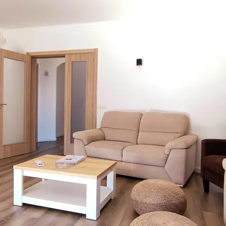 6 Bedroom Private Tenazinha I, With Private Pool فيلة