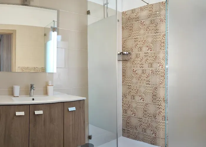 6 Bedroom Private Tenazinha I, With Private Pool *