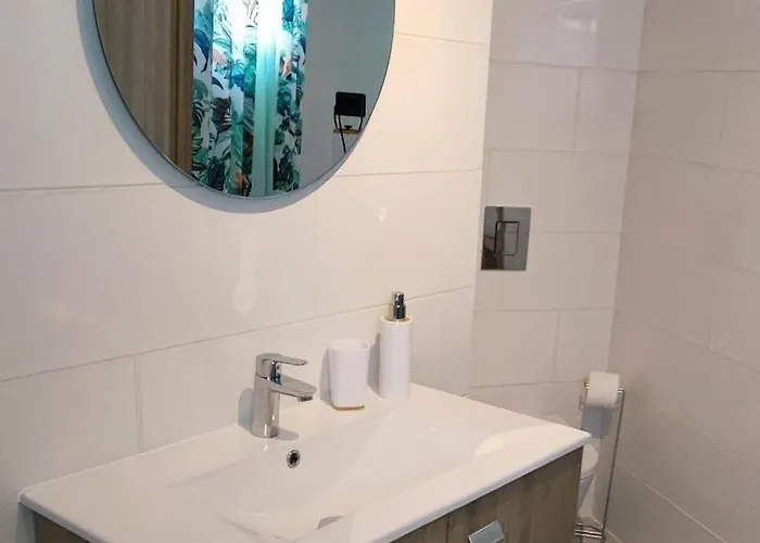 فيلة 6 Bedroom Private Tenazinha I, With Private Pool