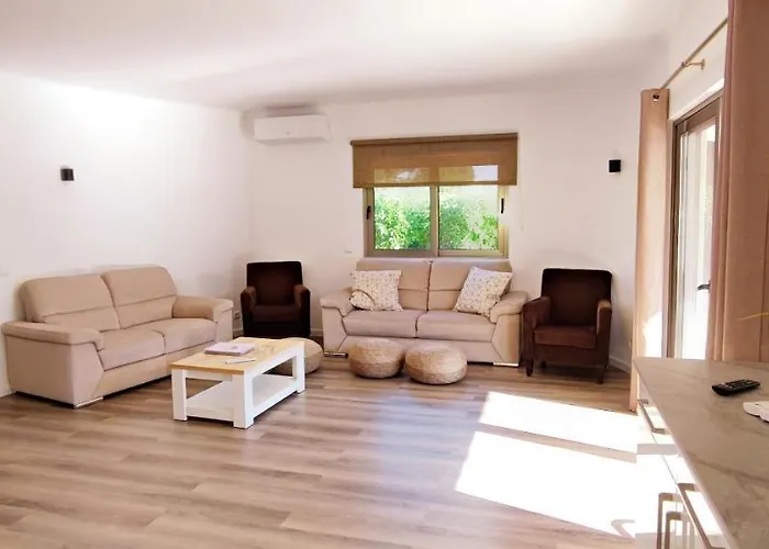 6 Bedroom Private Tenazinha I, With Private Pool *